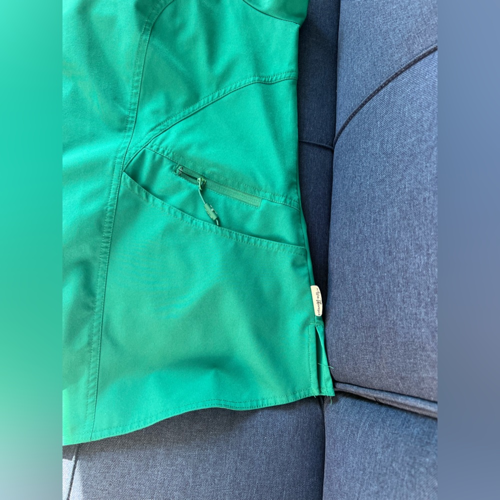 Hunter green jogger scrubs and top